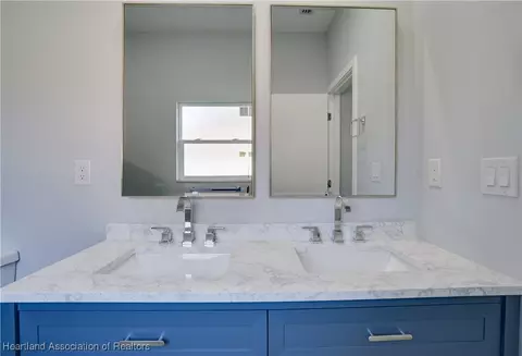 Bath - 3905 Barbarossa Ave, Sebring, FL 33872 photo 4 of 7
