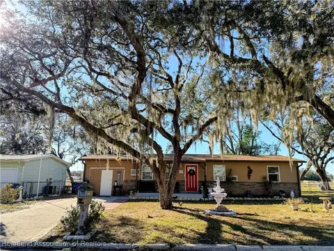 4703 Howard St, Sebring, FL 33870