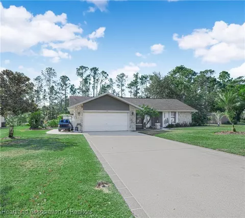 3206 Divot Rd, Sebring, FL 33872