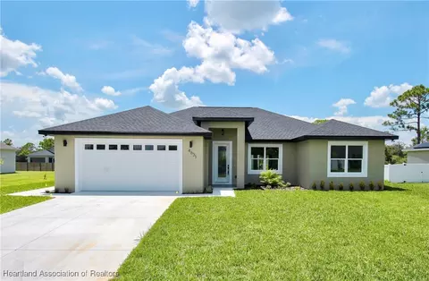 4631 Mignon Dr, Sebring, FL 33872