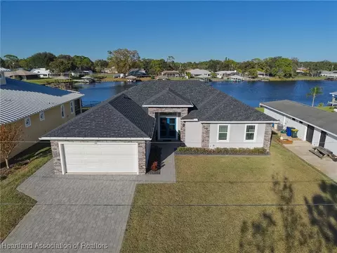 3061 Waterway Dr, Lake Placid, FL 33852