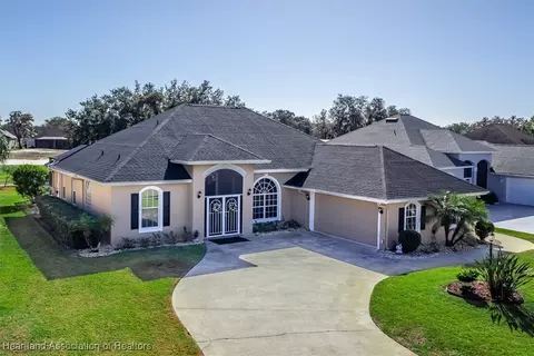 2754 Treasure Cay Ln, Sebring, FL 33875