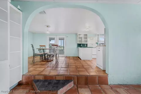 Dining - 1083 Sunset Strip, Okeechobee, FL 34974 photo 1 of 4