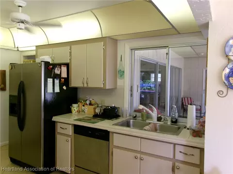 Kitchen - 757 Golfside Ln, Sebring, FL 33870 photo 2 of 3