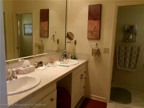 Bath - 757 Golfside Ln, Sebring, FL 33870 photo 1 of 3