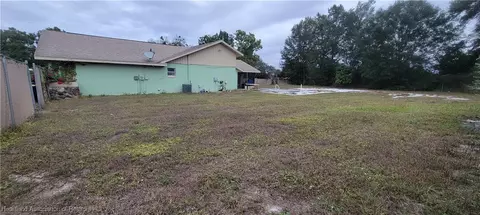 Exterior - 4015 Bianca St, Sebring, FL 33872 photo 2 of 3