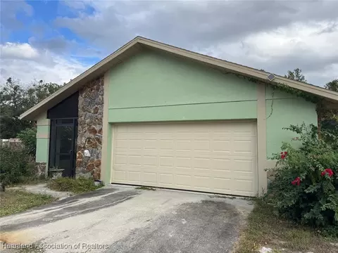 4015 Bianca St, Sebring, FL 33872