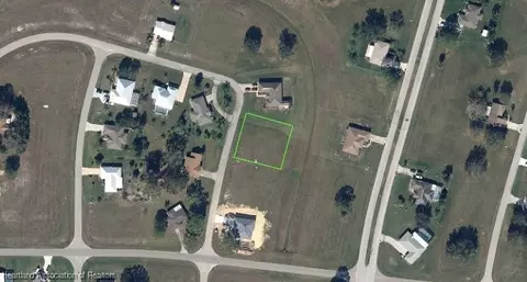 416 Glen Mar Cir, Sebring, FL 33876