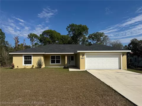 2816 King Dr, Sebring, FL 33870
