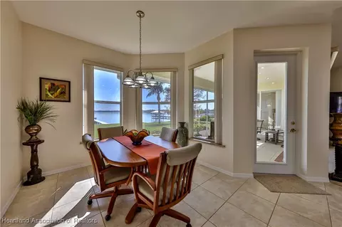 2019 Manatee Dr, Sebring, FL 33870 photo 9