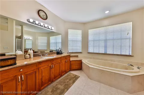 2019 Manatee Dr, Sebring, FL 33870 photo 13