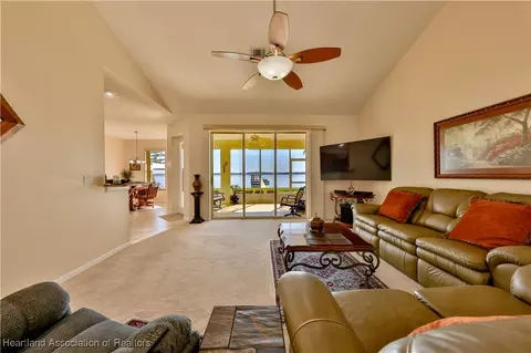 2019 Manatee Dr, Sebring, FL 33870 photo 4