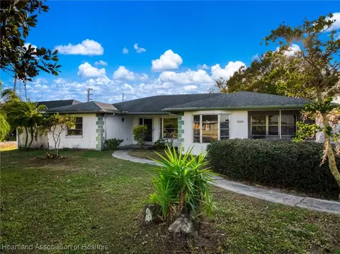 4200 Lakeview Dr, Sebring, FL 33870