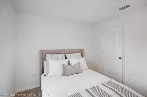 Bedroom - 5526 Castania Dr, Sebring, FL 33872 photo 2 of 8