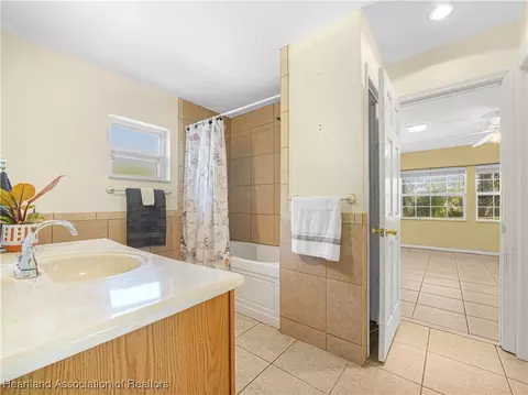 Bath - 112 Springdale Rd, Sebring, FL 33870 photo 1 of 3