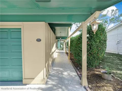 Exterior - 112 Springdale Rd, Sebring, FL 33870 photo 3 of 8