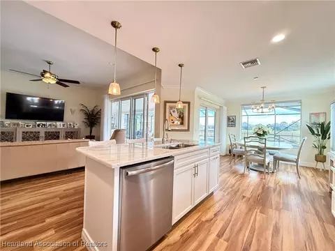 5105 Pebble Beach Dr, Sebring, FL 33872 photo 11