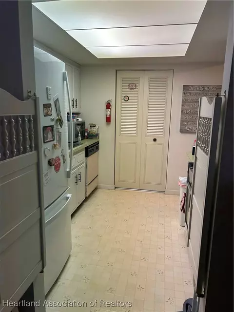 Kitchen - 4518 Leucadendra Dr, Sebring, FL 33872 photo 3 of 3
