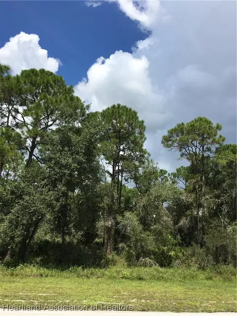 9610 Pleasant Dr, Sebring, FL 33875