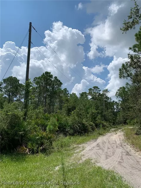 6502 E Banyan Pl, Sebring, FL 33875 photo 2