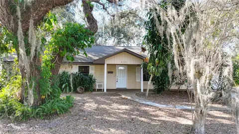 2141 Sullivan St, Sebring, FL 33875