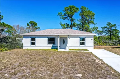 1406 Bittersweet St, Lake Placid, FL 33852