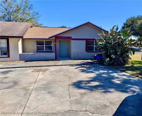 101 Voss Ct, Sebring, FL 33876