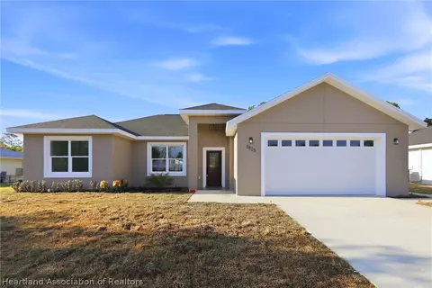 3825 Citroen Dr, Sebring, FL 33872