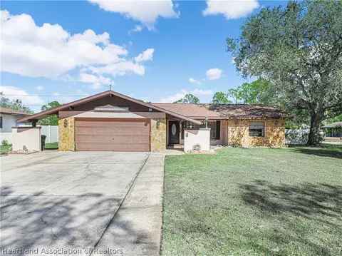 201 Dove Ave, Sebring, FL 33870