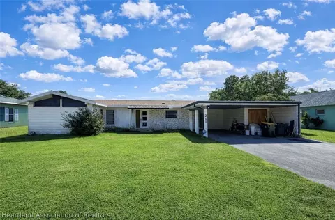 211 Moon Glow Ave, Lake Placid, FL 33852