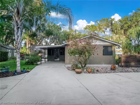 Exterior - 1624 Sentinel Point Rd, Sebring, FL 33875 photo 2 of 10