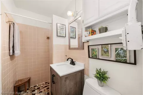 Bath - 1624 Sentinel Point Rd, Sebring, FL 33875 photo 4 of 5