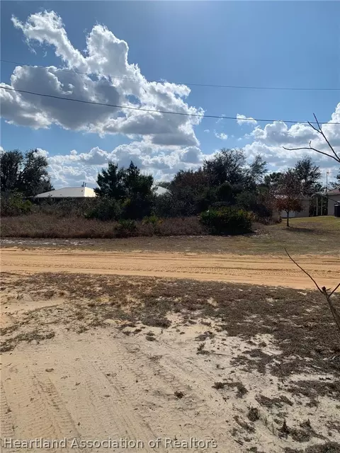 1823 N Lynbrook Rd, Avon Park, FL 33825