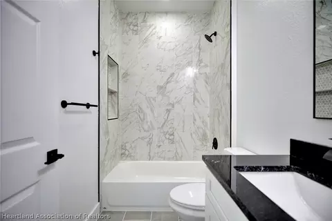 Bath - 627 Lemans Dr, Sebring, FL 33872 photo 3 of 4