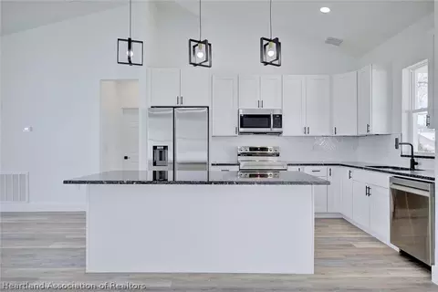 Kitchen - 627 Lemans Dr, Sebring, FL 33872 photo 2 of 7