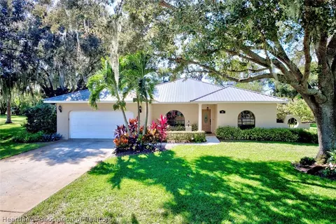 26 Meadowlake Cir S, Lake Placid, FL 33852