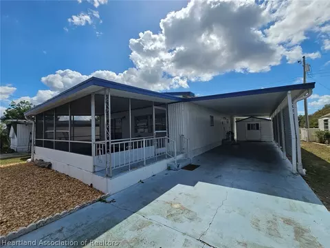 8135 Von Maxcy Rd, Sebring, FL 33870