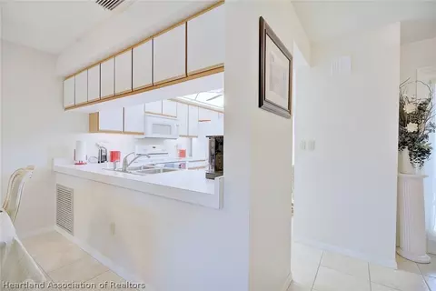 Kitchen - 3003 Sugar Pine Cir, Sebring, FL 33872 photo 5 of 5