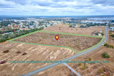 1702 W Avon Blvd, Avon Park, FL 33825