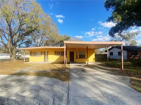 390 16th St NE, Winter Haven, FL 33881