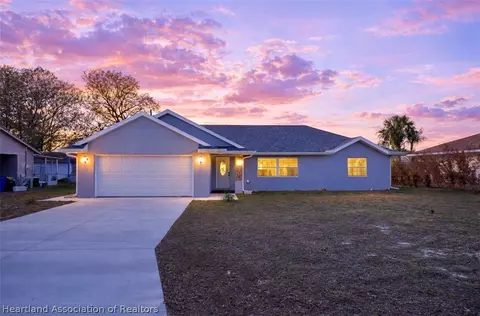 3225 Mildred St, Sebring, FL 33875