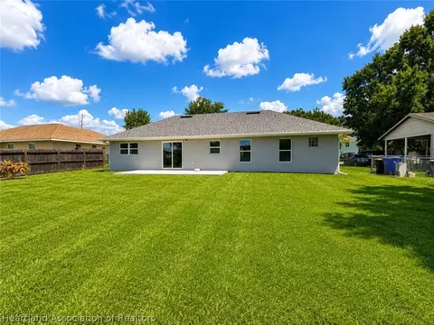 Exterior - 3225 Mildred St, Sebring, FL 33875 photo 3 of 4