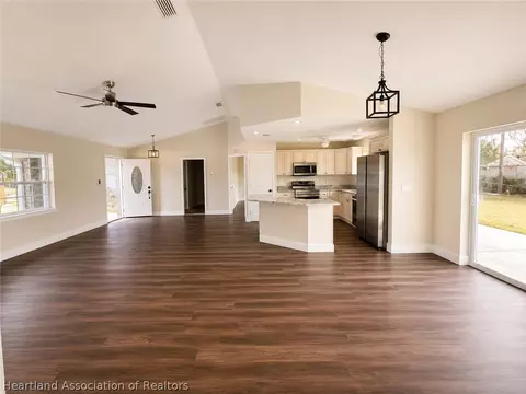 Living - 3225 Mildred St, Sebring, FL 33875 photo 1 of 3