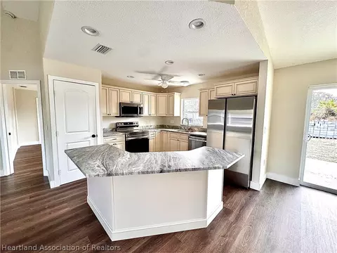 Kitchen - 3225 Mildred St, Sebring, FL 33875 photo 1 of 1