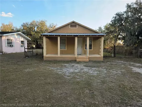 430 4th St E, Zolfo Springs, FL 33890