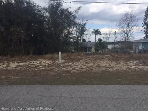 2768 W Southampton Rd, Avon Park, FL 33825