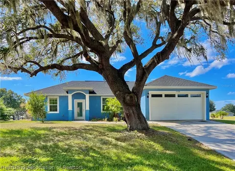 6930 Parkwood St, Sebring, FL 33876