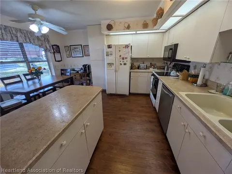 Kitchen - 1628 Willow Dl, Sebring, FL 33872 photo 1 of 3