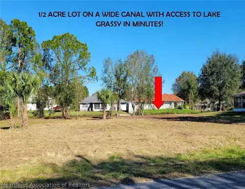 155 Blue Moon Ave, Lake Placid, FL 33852