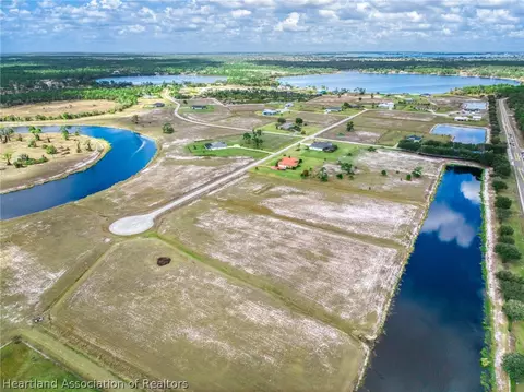 2002 Overlook Bay Dr, Sebring, FL 33875 photo 8